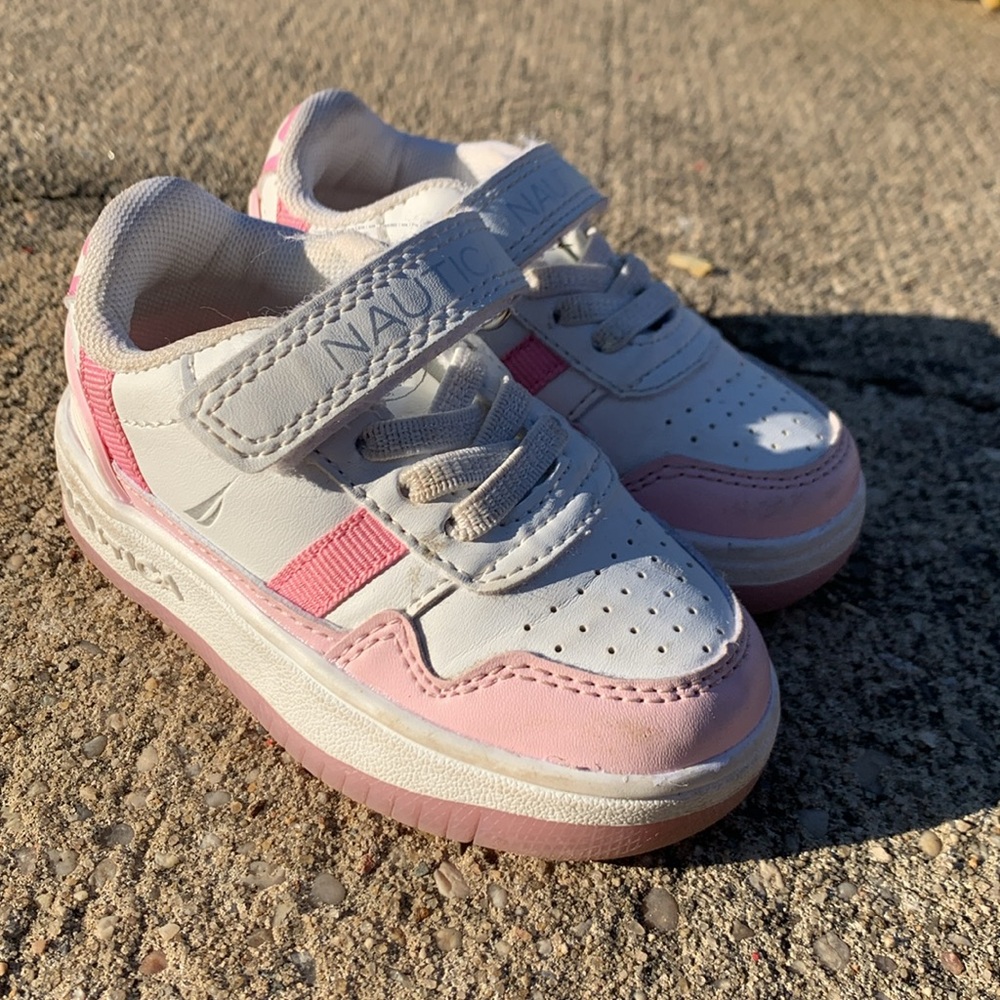 Toddler Girls Nautica sneakers Pink and White used size 5c